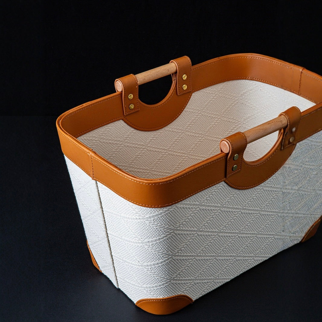 Heritage Leather & Oak Carry Basket Berriscent
