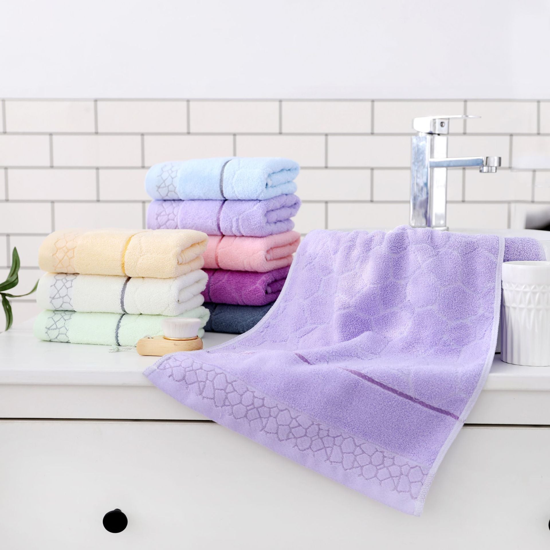 Pastel Luxe Cotton Hand Towel Berriscent