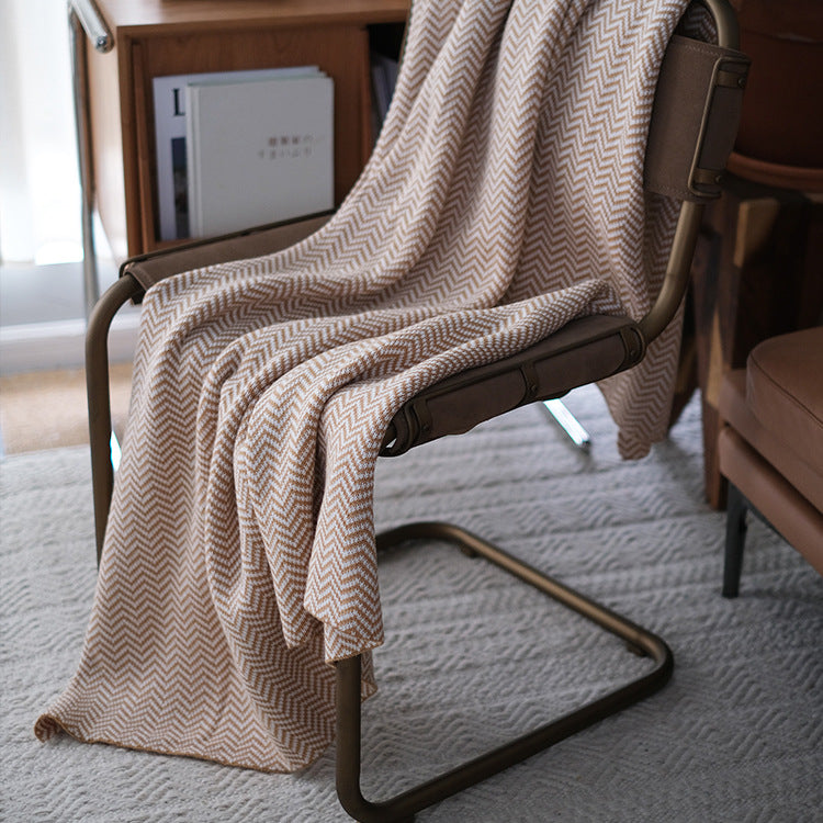 Textured Acrylic Throw Blanket – Elegant Herringbone Weave Berriscent