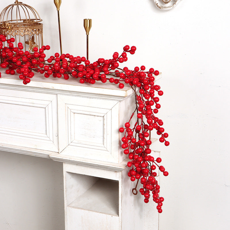 Festive Red Berry Garland – 2m