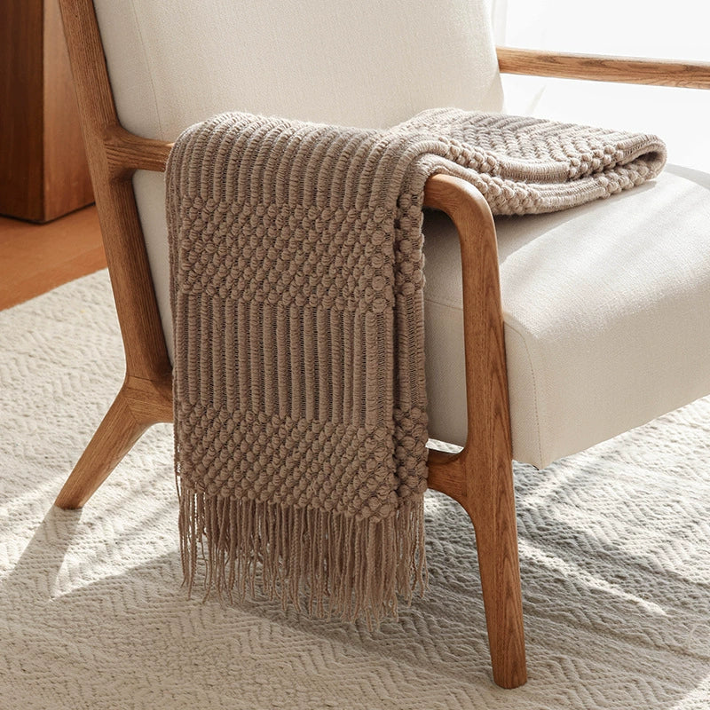 Textured Woven Fringe Throw in Acrylic Fibre Berriscent
