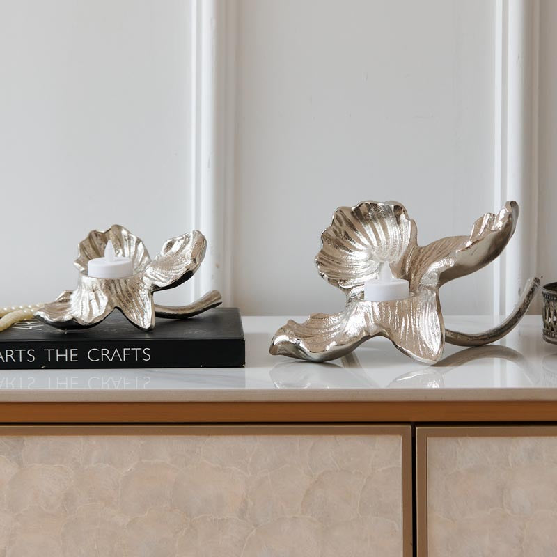 Bloom Sculpt Aluminium Candle Holder Berriscent