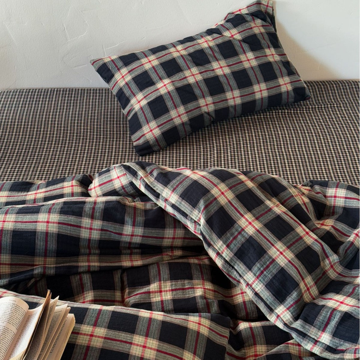 Midnight Plaid 60s Cotton 4-Piece Bedding Set Berriscent