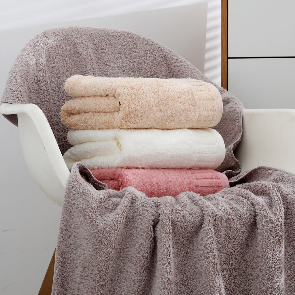 Velour Essence Bath Towel – 140 × 70 cm, Long-Staple Cotton Berriscent