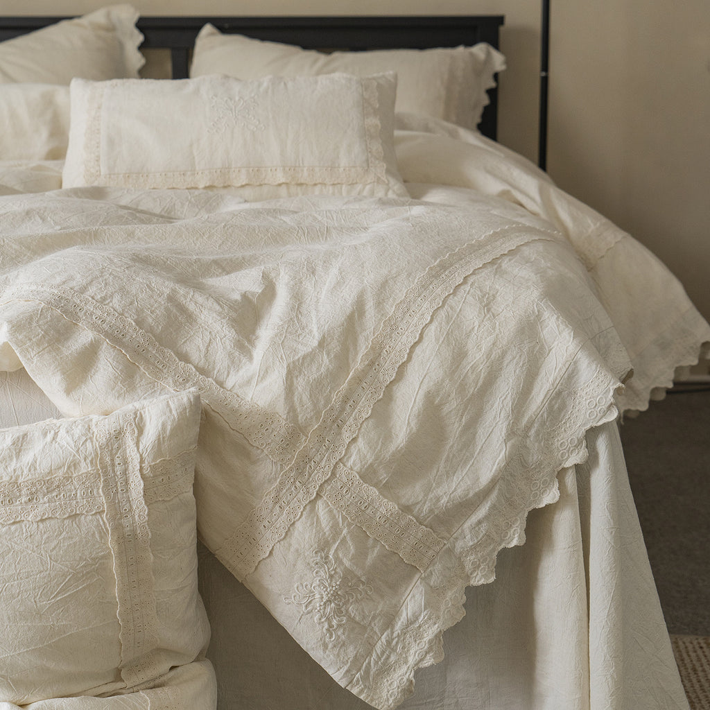The Linen Whisper | Lace-Trimmed Cotton & Linen Bed Linen