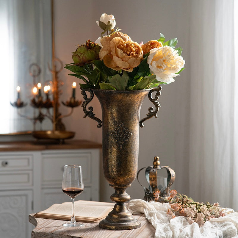 Imperial Grace Vase – Antique Gold Handcrafted Statement Piece Berriscent