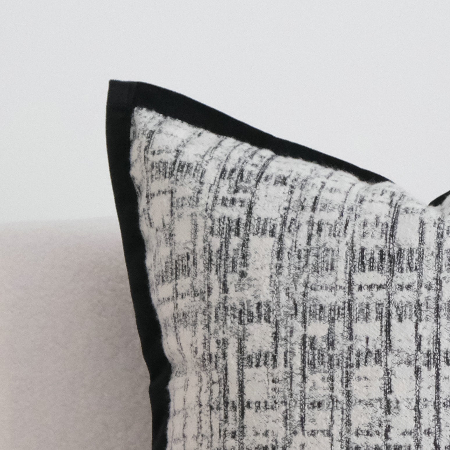 Abstract Woven Cushion Cover Collection – Textured Black & Ivory Berriscent