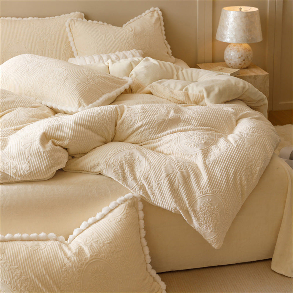 Embossed Plush Flannel Bedding Set – Four Pieces Berriscent