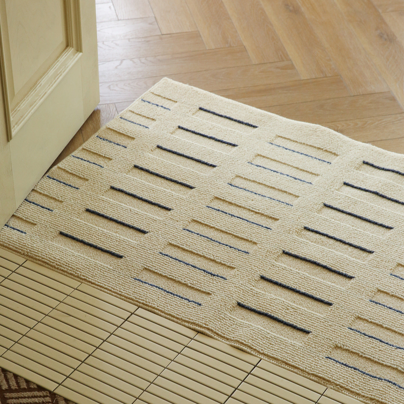 Nordline Calm Rug - Minimalist Polypropylene Comfort Rug Berriscent