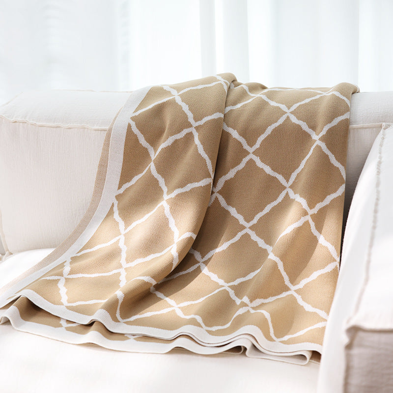 Lattice Calm Woven Throw in Acrylic Fibre Berriscent