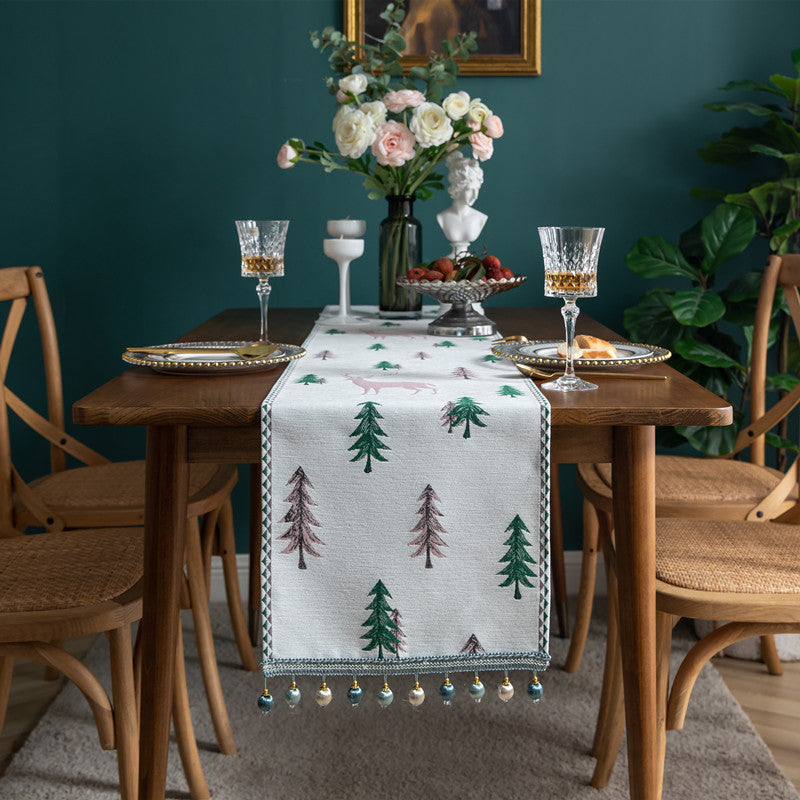 Evergreen Elegance Table Runner Berriscent