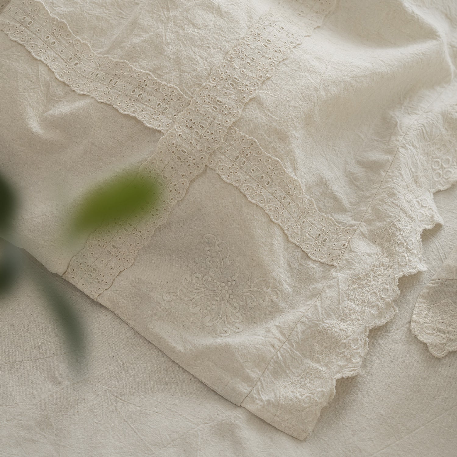 The Linen Whisper | Lace-Trimmed Cotton & Linen Bed Linen