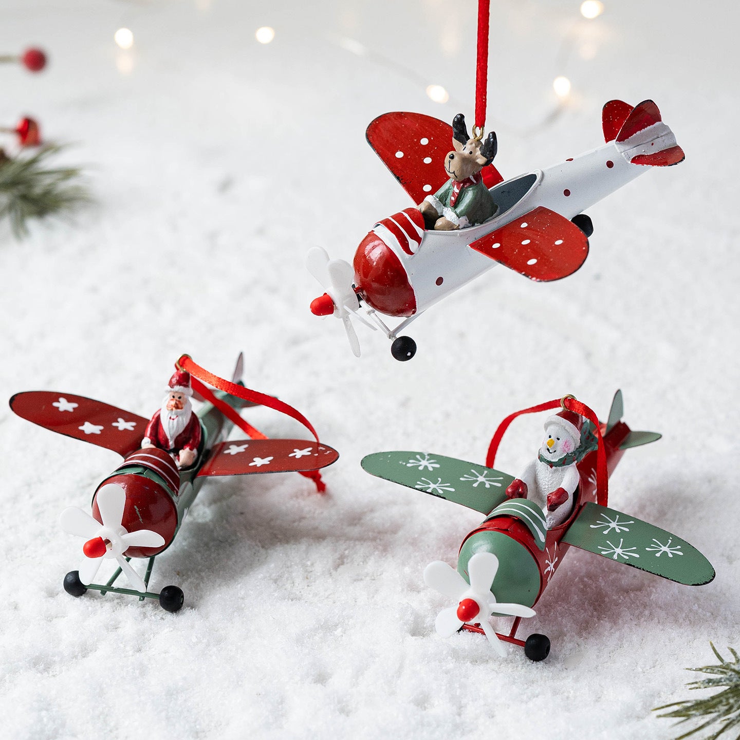 Flying Christmas Legends – Santa, Snowman & Reindeer Plane Ornaments Collection Berriscent