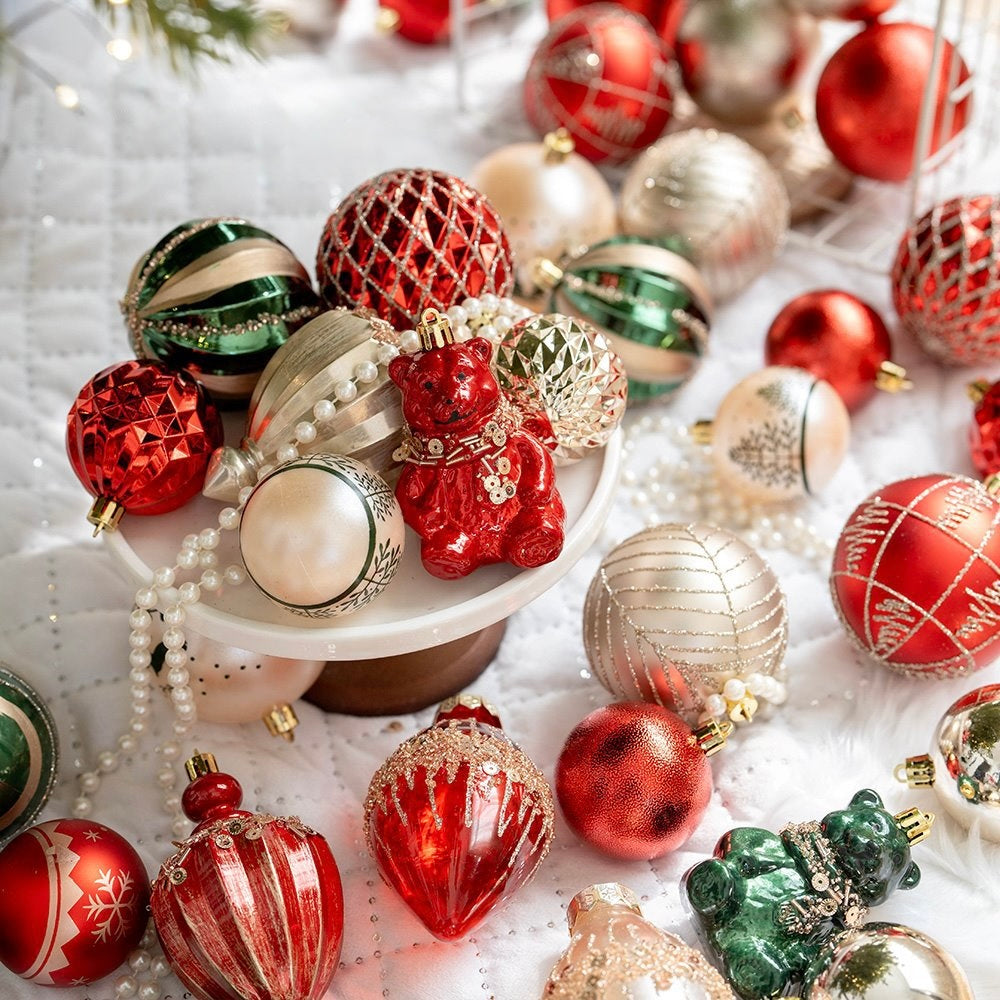 Holiday Elegance Ornament Collection – 4 Premium Sets Berriscent