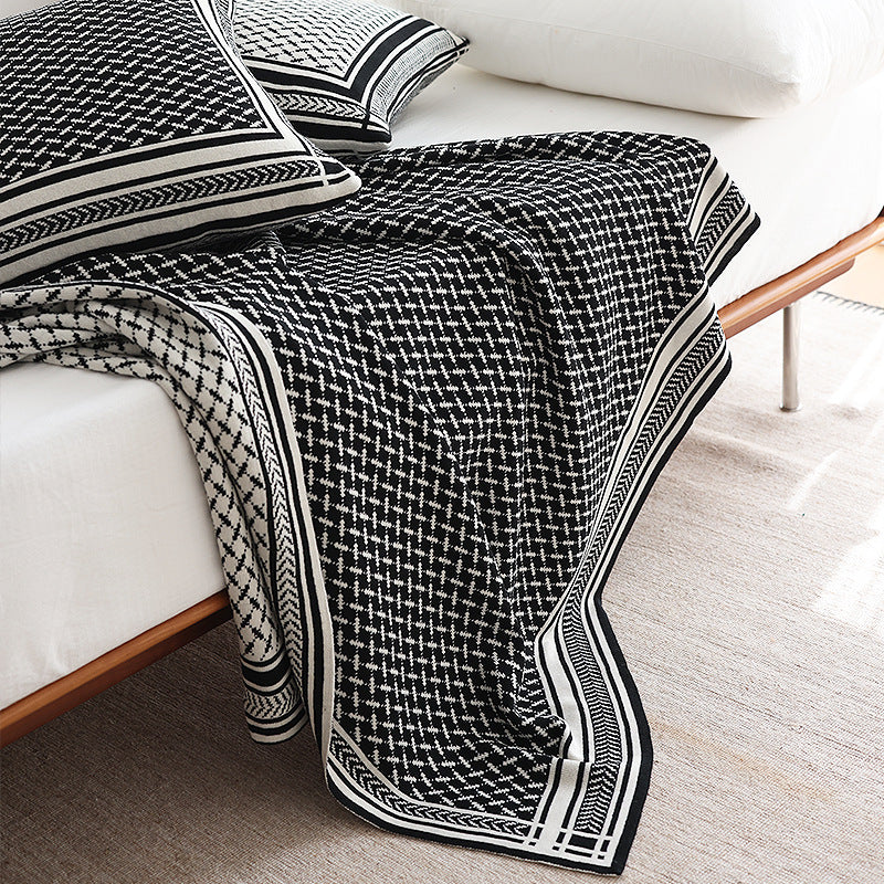 Axis Pattern Throw & Pillowcase Set Berriscent