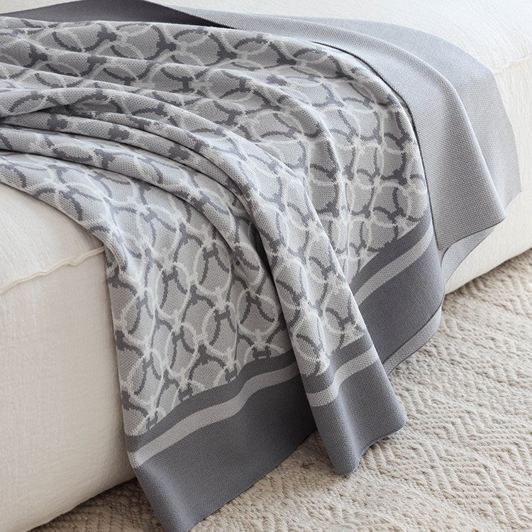 Loommark Woven Pattern Throw Berriscent