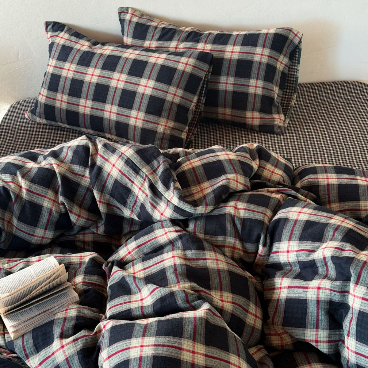 Midnight Plaid 60s Cotton 4-Piece Bedding Set Berriscent