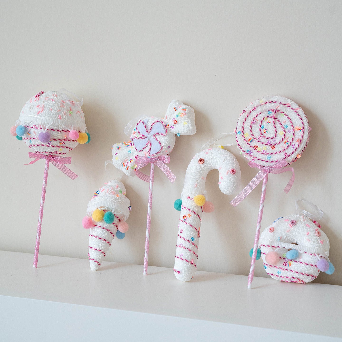 Candyland Christmas Ornament Set – 6 Pieces Beriscent