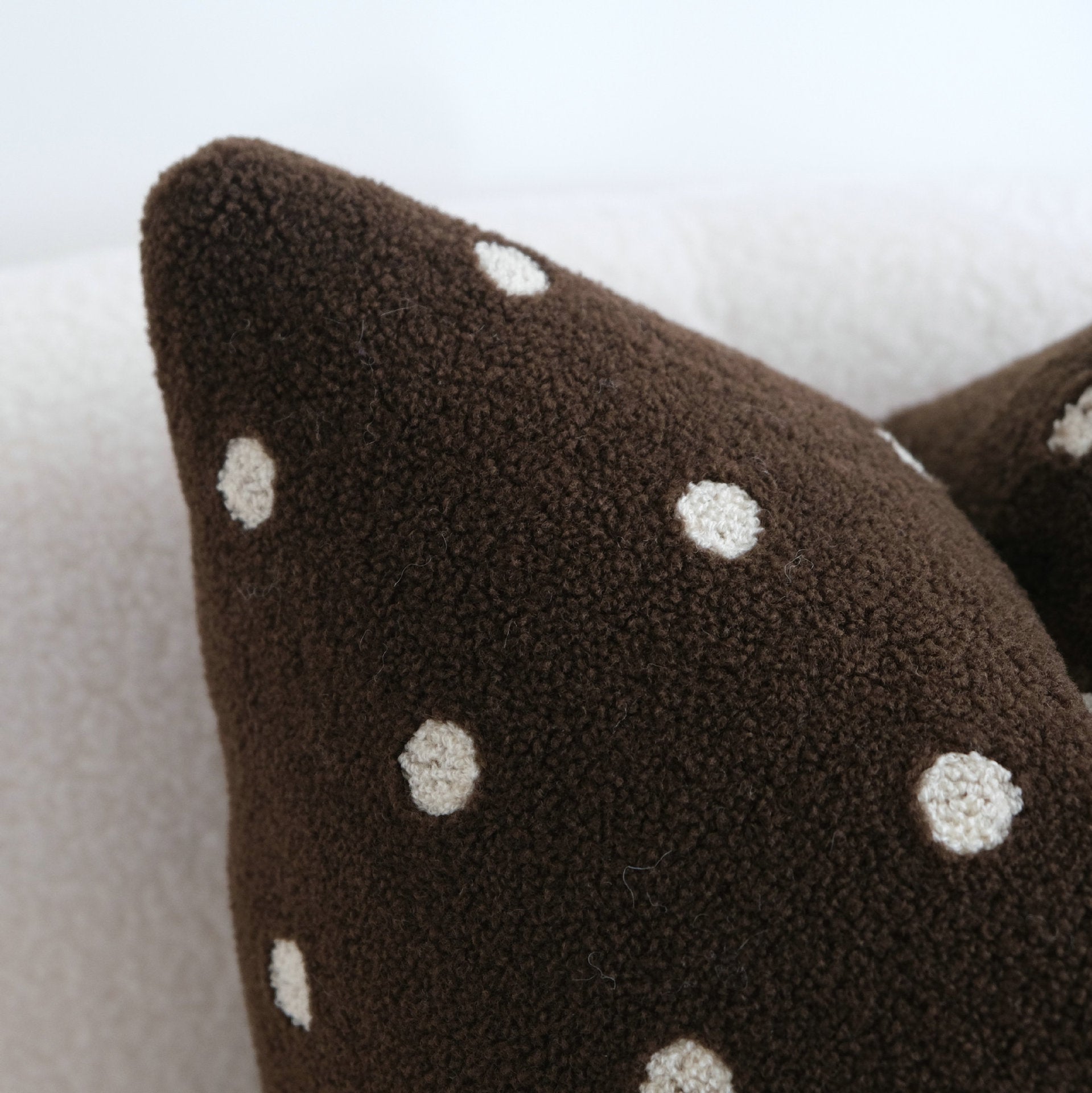 Soft Dot Collection – Decorative Cushion / Pillowcase Berriscent