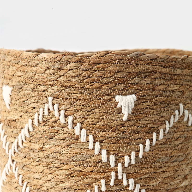 Embroidered Seagrass Storage & Laundry Basket Berriscent