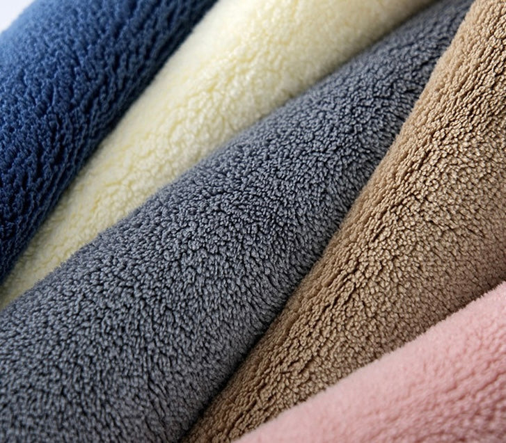 LuxeCloud Bath Towel – 170 × 90 cm, Antibacterial Fibre Blend Berriscent