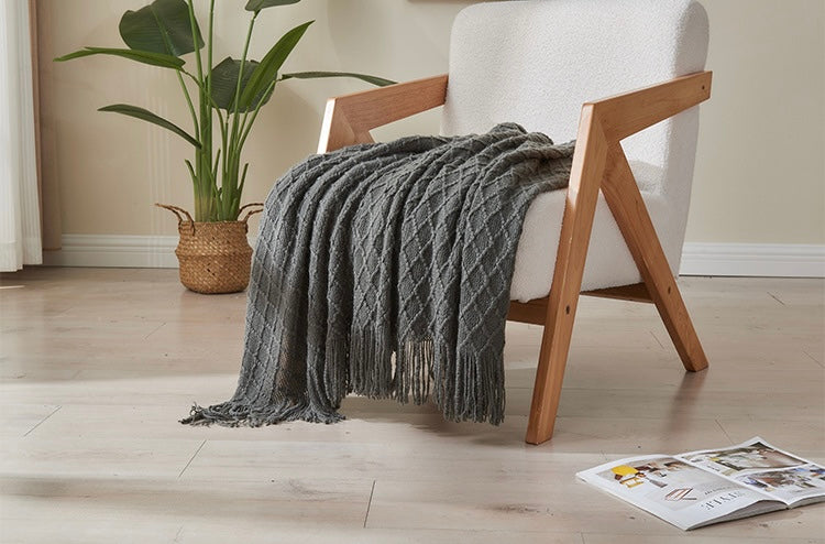 Solea Textured Throw – Soft Woven Elegance with Fringe Detail Berriscent