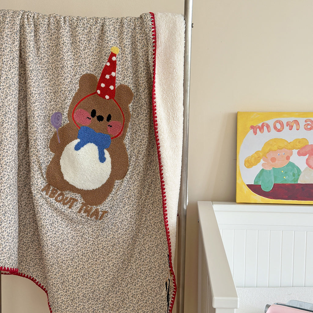 Cozy Friends Reversible Embroidered Towel – Cotton Gauze & Plush Fleece Berriscent