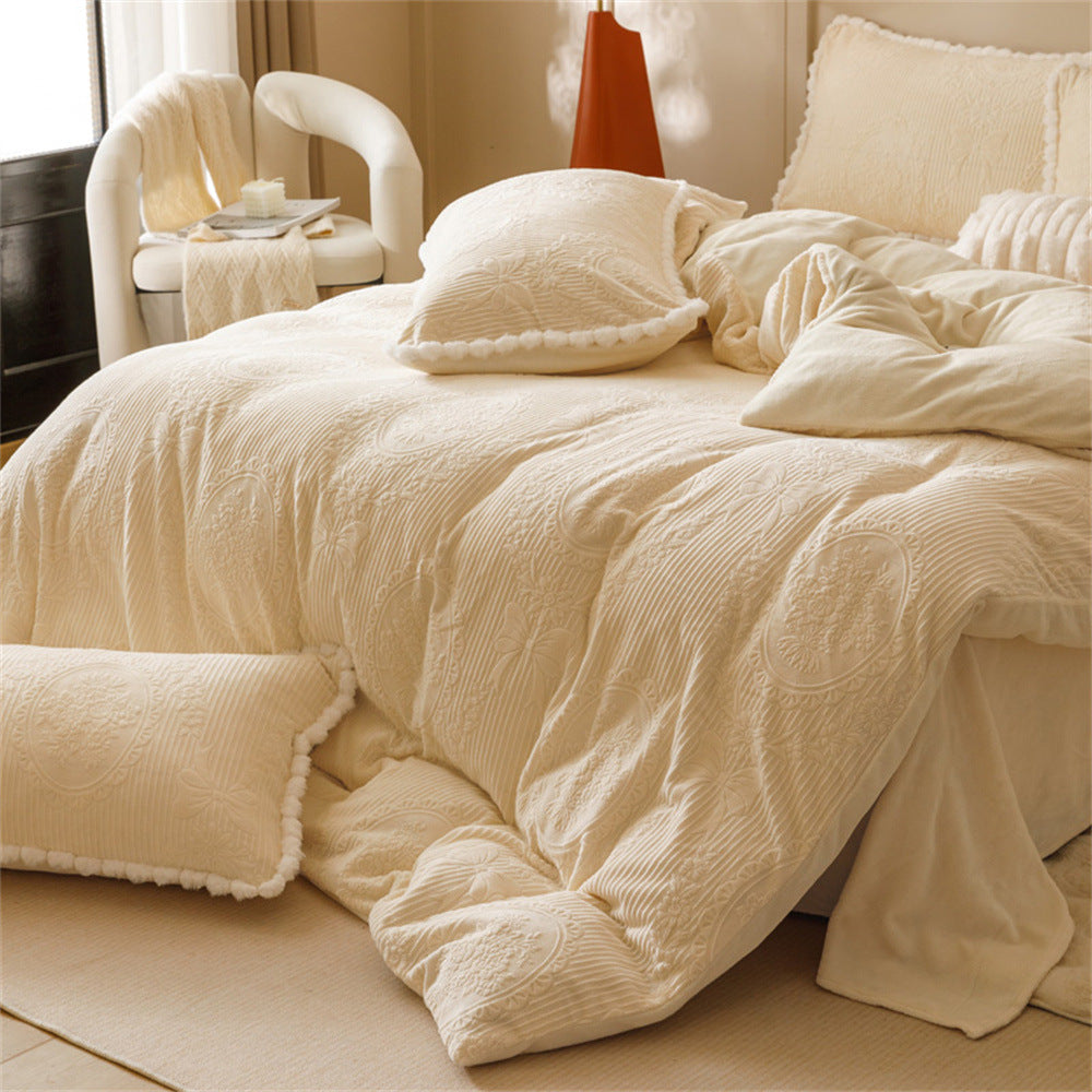 Embossed Plush Flannel Bedding Set – Four Pieces Berriscent