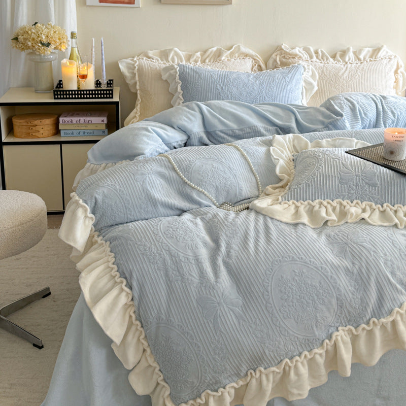 Velvet Bloom Embossed Bedding Set (4-Piece Set) Berriscent