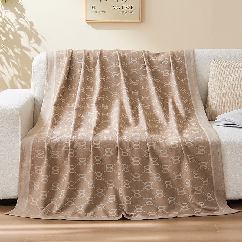 Eterna Patterned Throw – Subtle Luxury in Soft Jacquard Weave Berriscent 