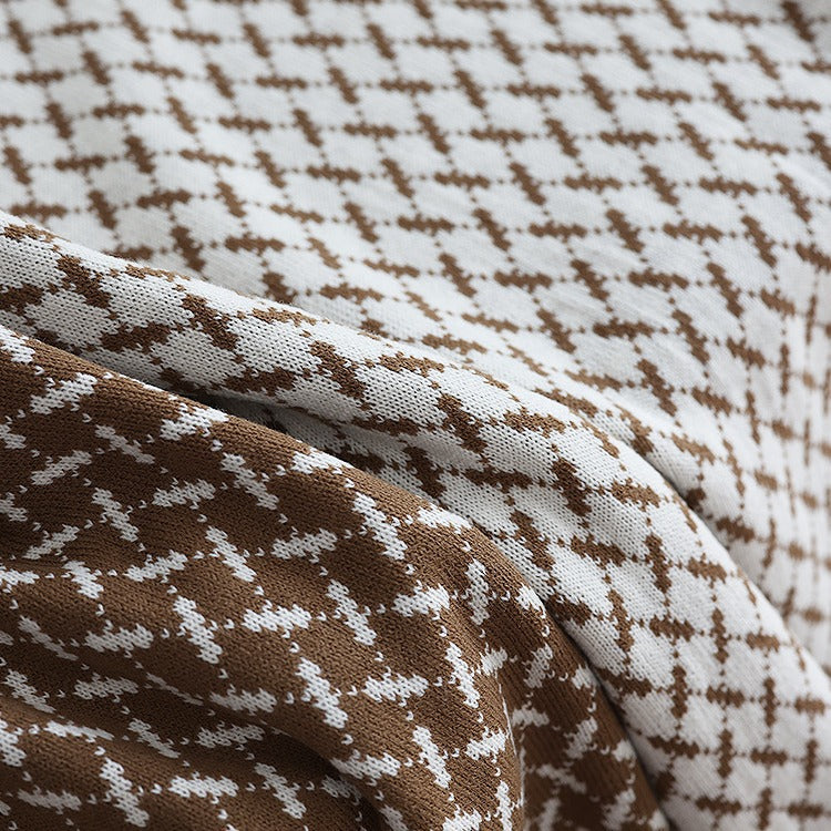 Axis Pattern Throw & Pillowcase Set Berriscent