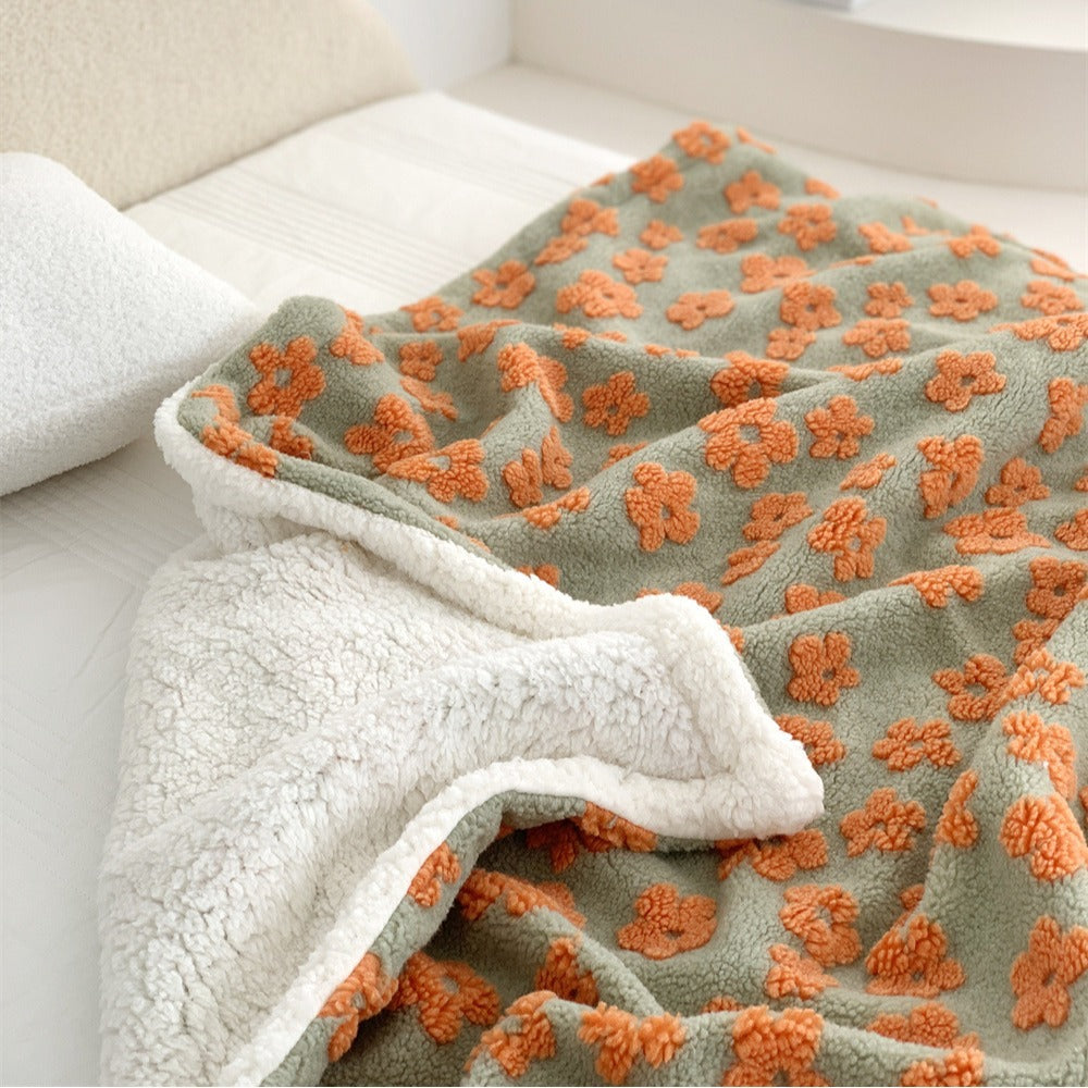 Bouclé Bloom Plush Throw Berriscent