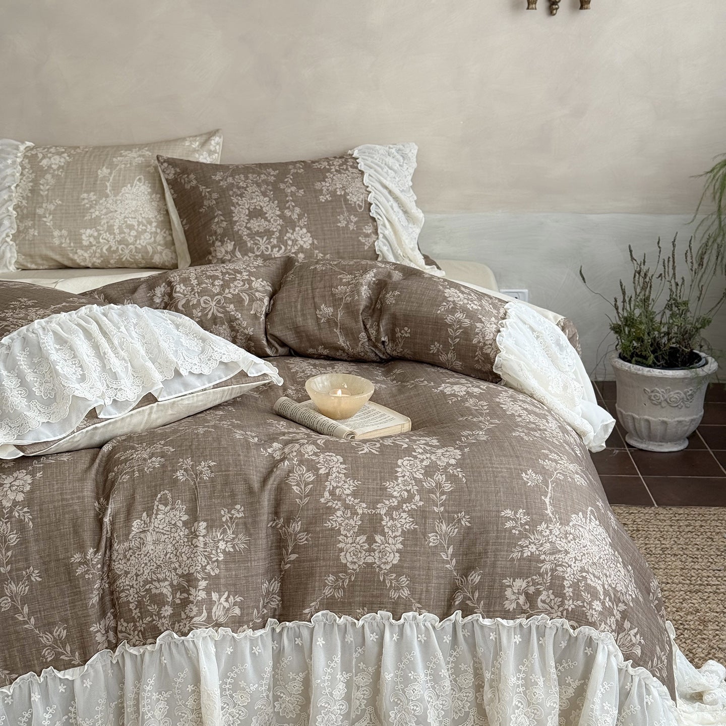 Maison Fleur Lace-Trim Bedding Set Berriscent