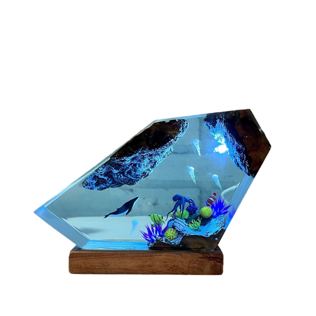 Handcrafted Ocean World Resin Lamp Berriscent