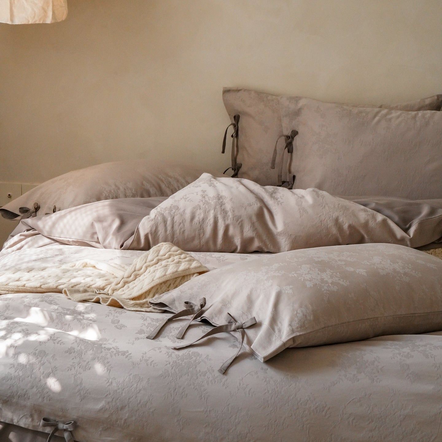 Blush Fleur Jacquard Cotton Bedding Set – Stone Taupe Berriscent