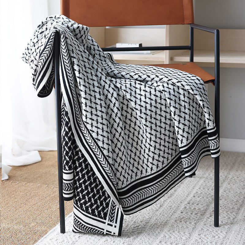 Axis Pattern Throw & Pillowcase Set Berriscent