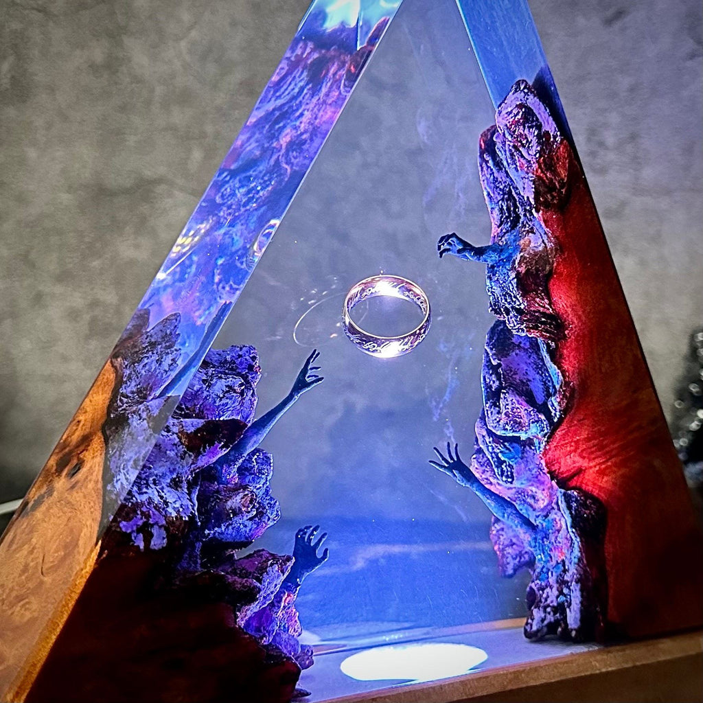 The Ring of Light – Handcrafted Resin Pyramid Lamp Berriscent