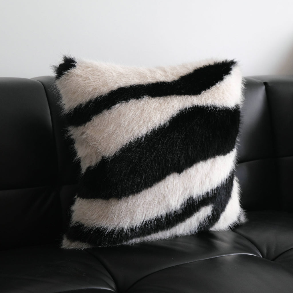 Graphic Stripe Faux Fur Cushion Berriscent