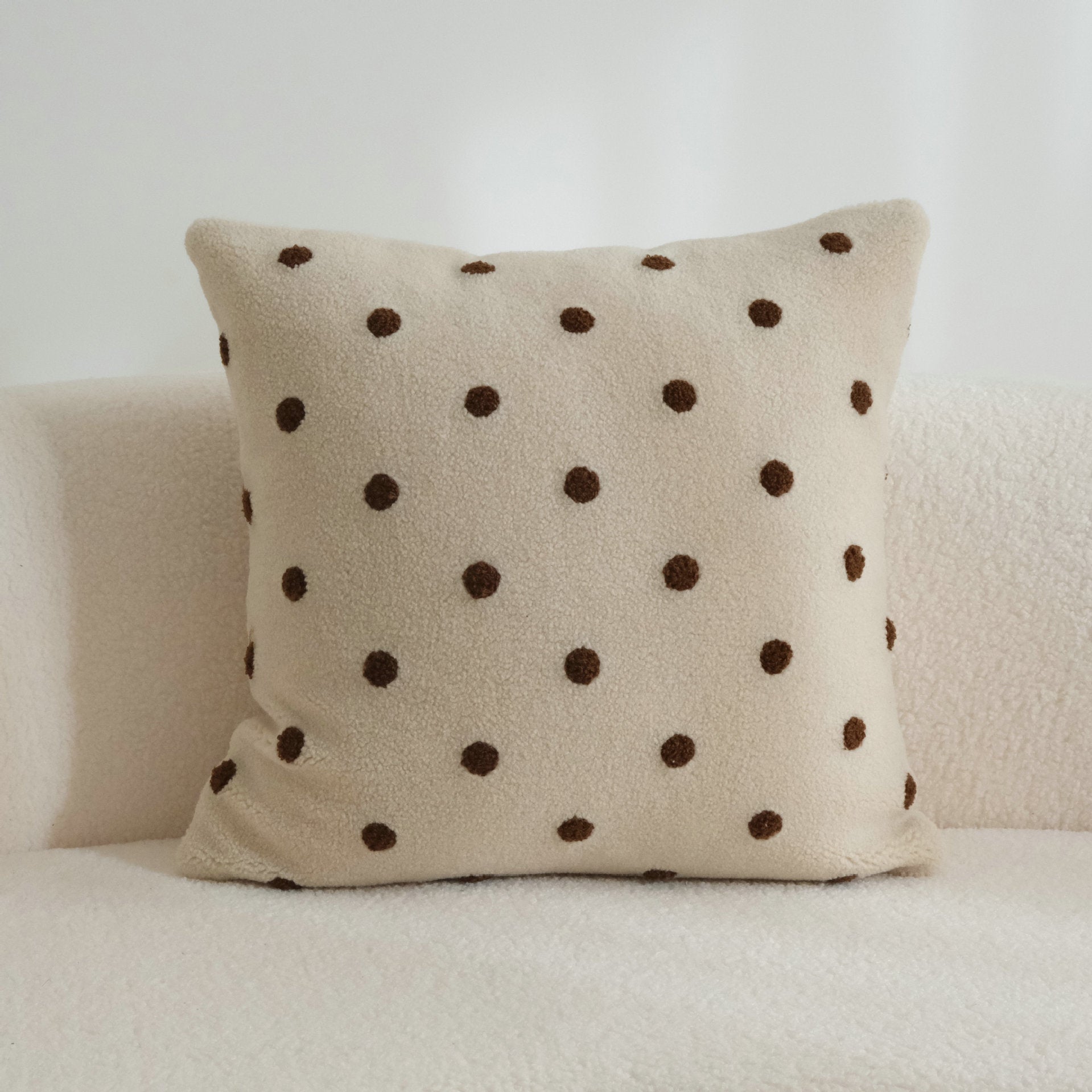 Soft Dot Collection – Decorative Cushion / Pillowcase Berriscent