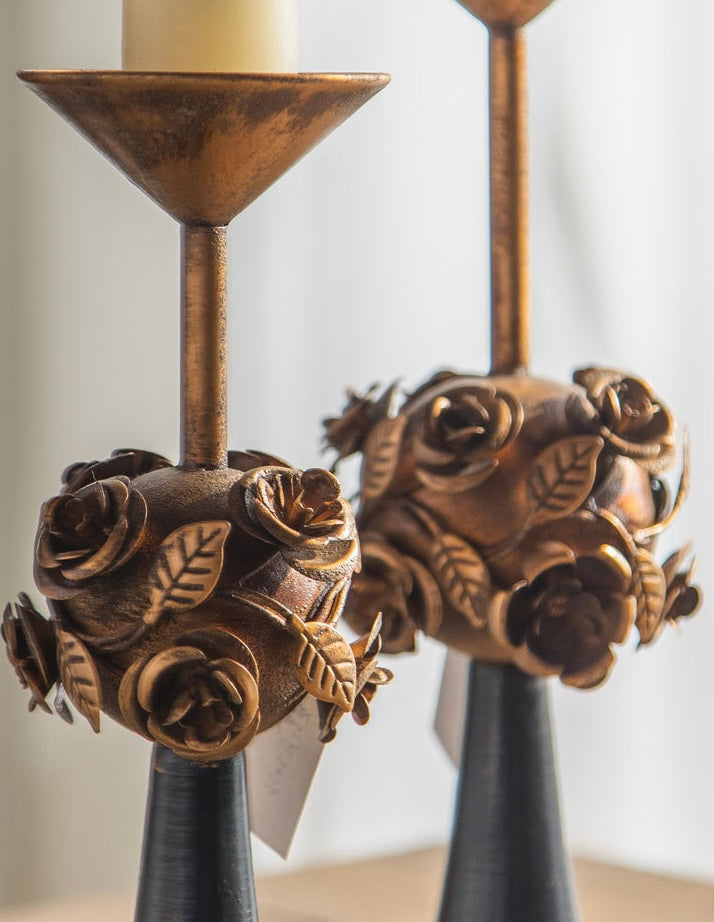 Rose Embrace Candle Holder Berriscent