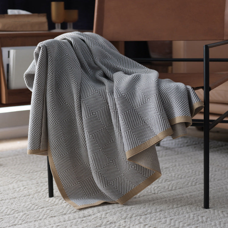Linear Echo Geometric Throw Blanket Berriscent