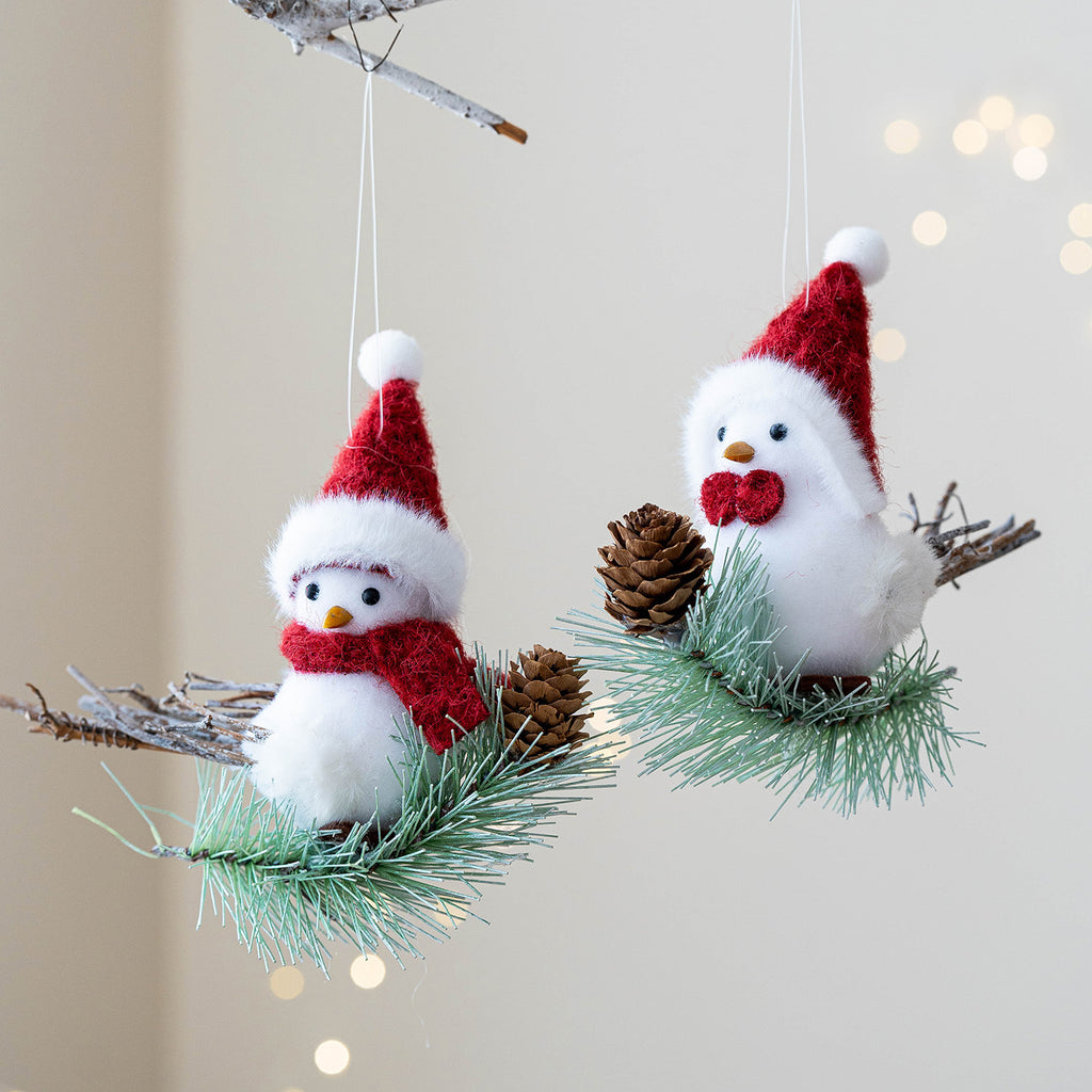 Winter Songbird Ornament – Pine Nest Edition Berriscent