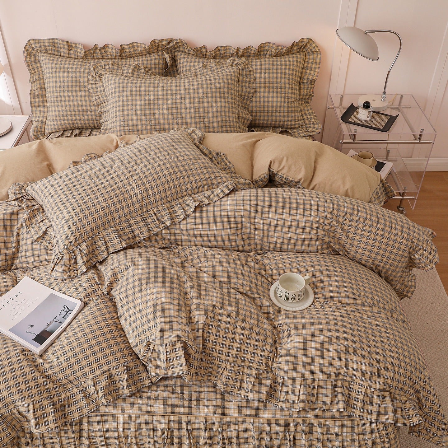 The Toasted Hearth Ensemble | 40s Quilted Bed Linen