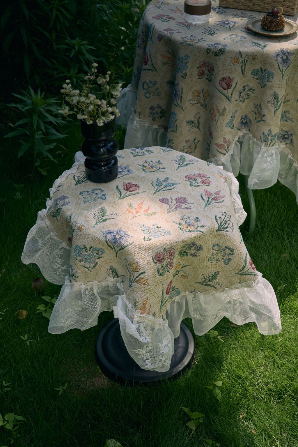 The Garden Veil | Cotton Blend Tablecloth