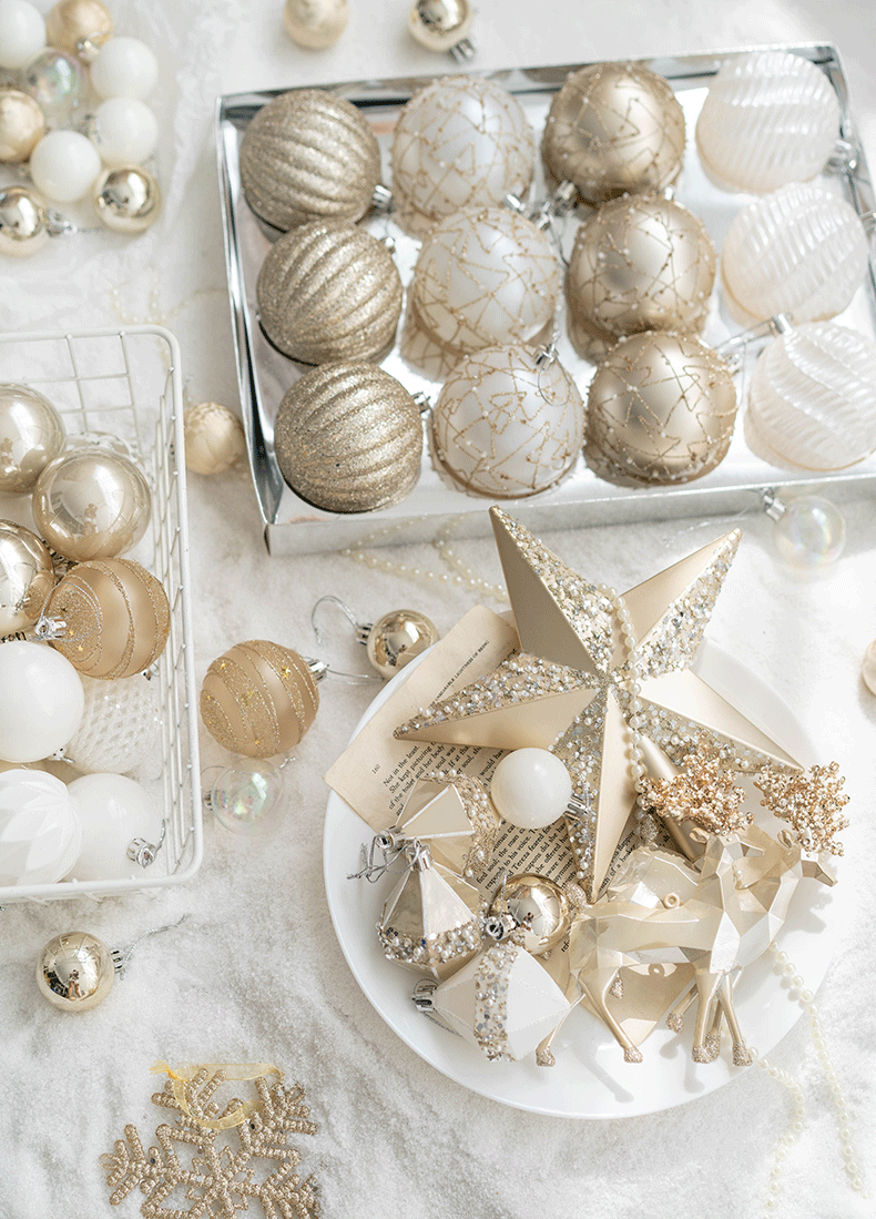 Luxury Gold & White Christmas Ornaments Collection – Elegant Baubles, Reindeer & Star Decorations