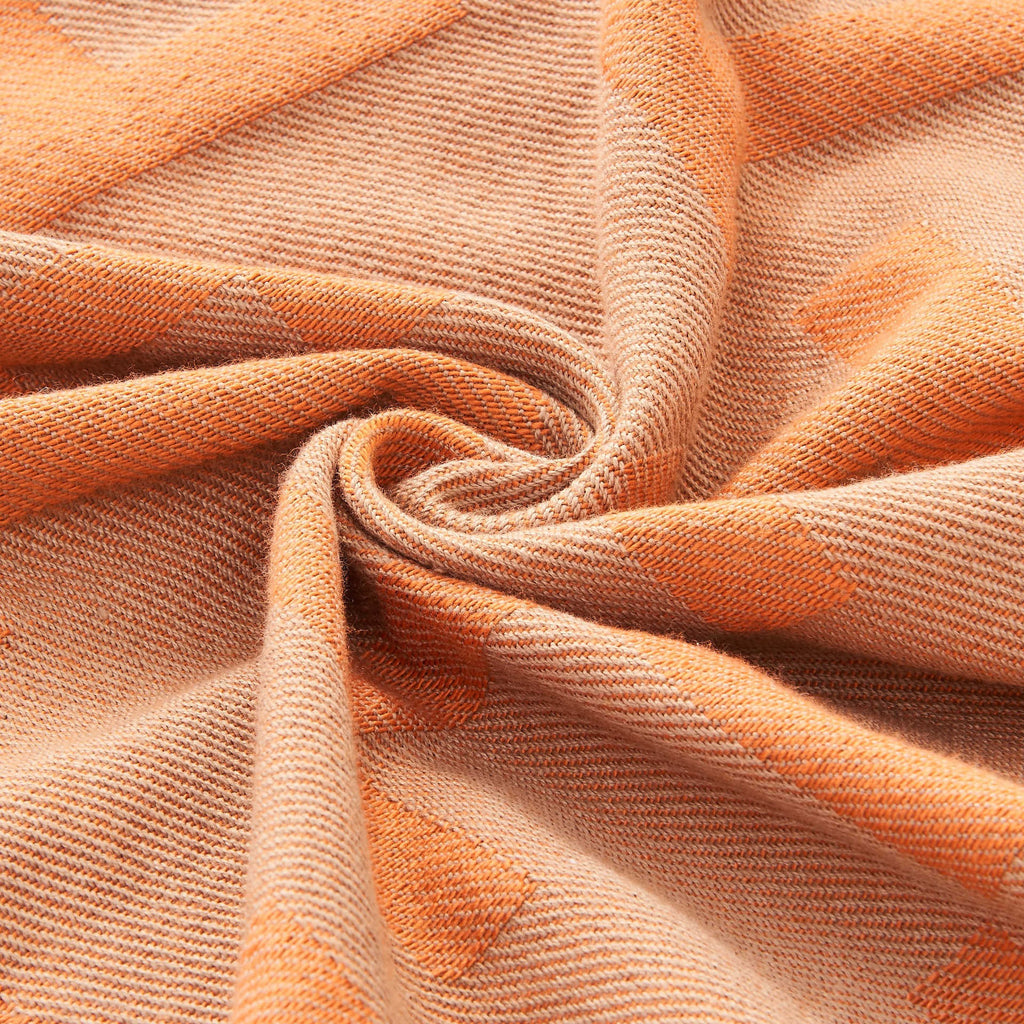 Linea Harmony Throw – Modern Geometric Jacquard Elegancen Berriscent