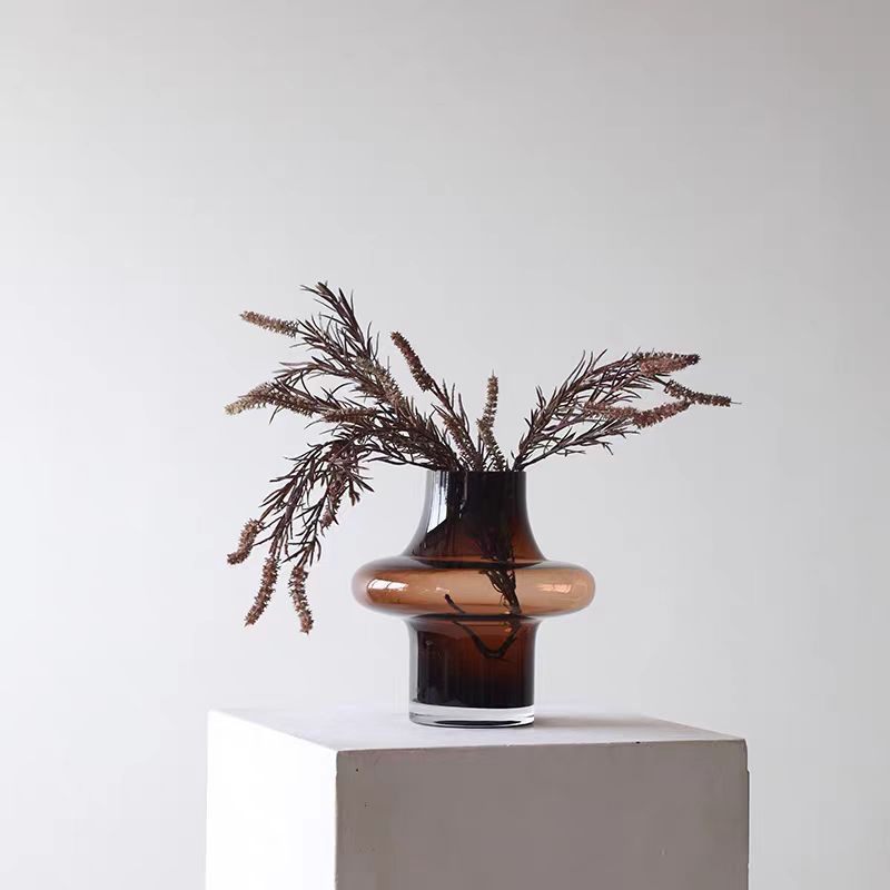 Amber Horizon Vase – Sculptural Gradient Glass Berriscent