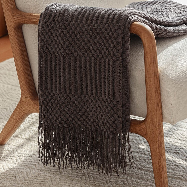 Textured Woven Fringe Throw in Acrylic Fibre Berriscent