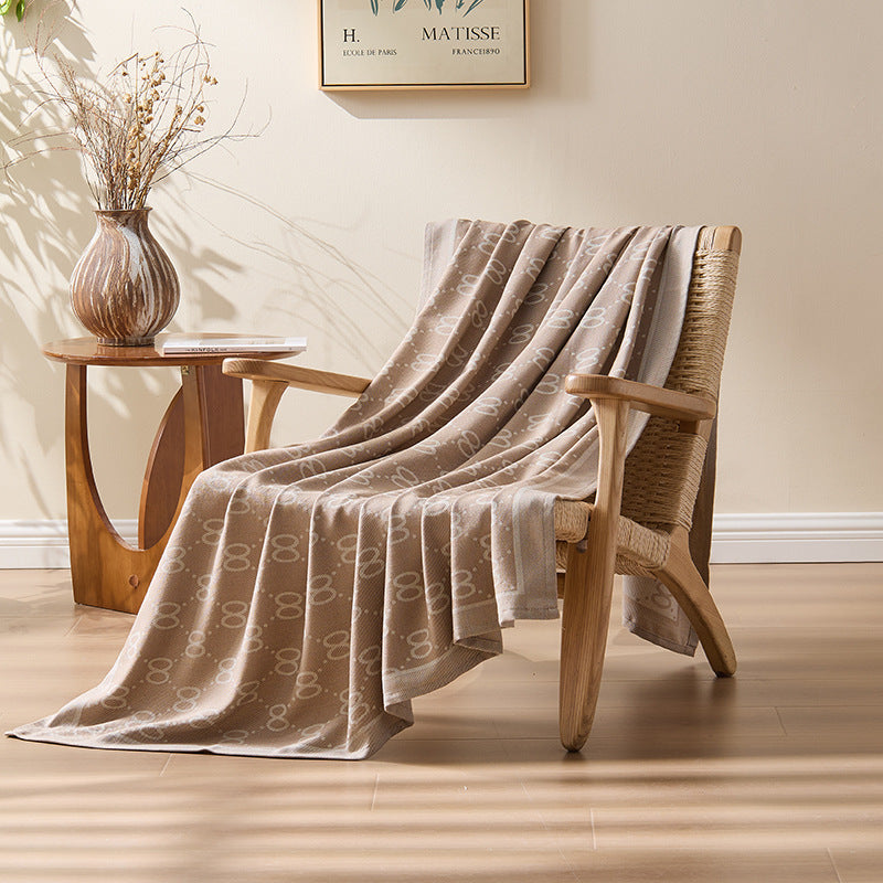 Eterna Patterned Throw – Subtle Luxury in Soft Jacquard Weave Berriscent  