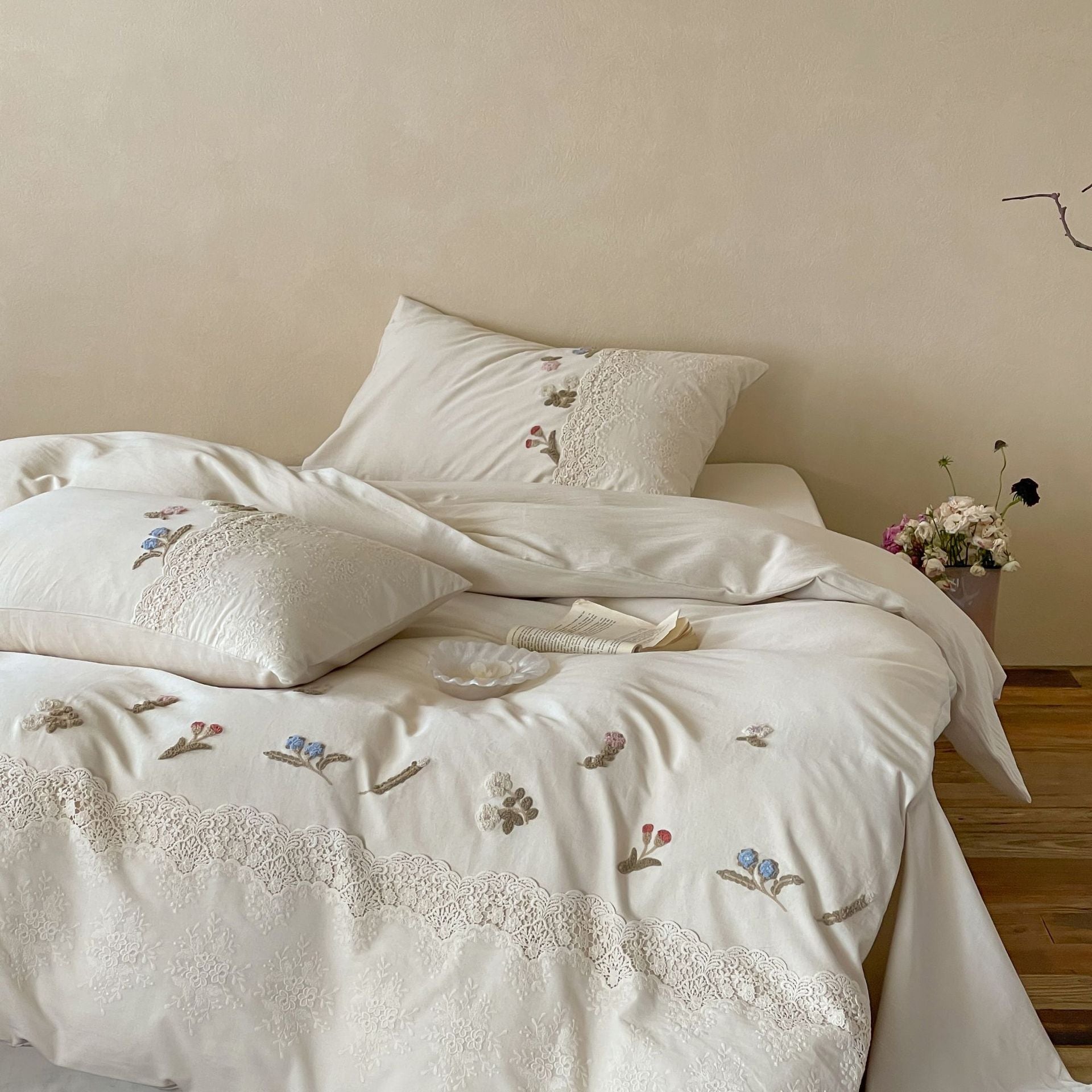 The Wildflower Lace Ensemble | Cotton–Linen Embroidered Bed Linen